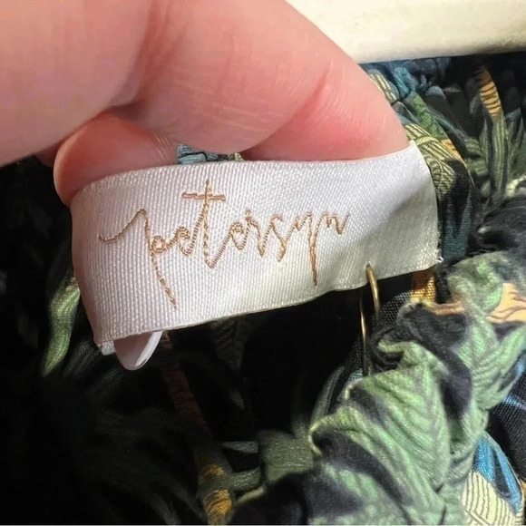 REVOLVE x Petersyn Lily Off the Shoulder Tropical Print Cotton Top Size XS - Picture 9 of 12